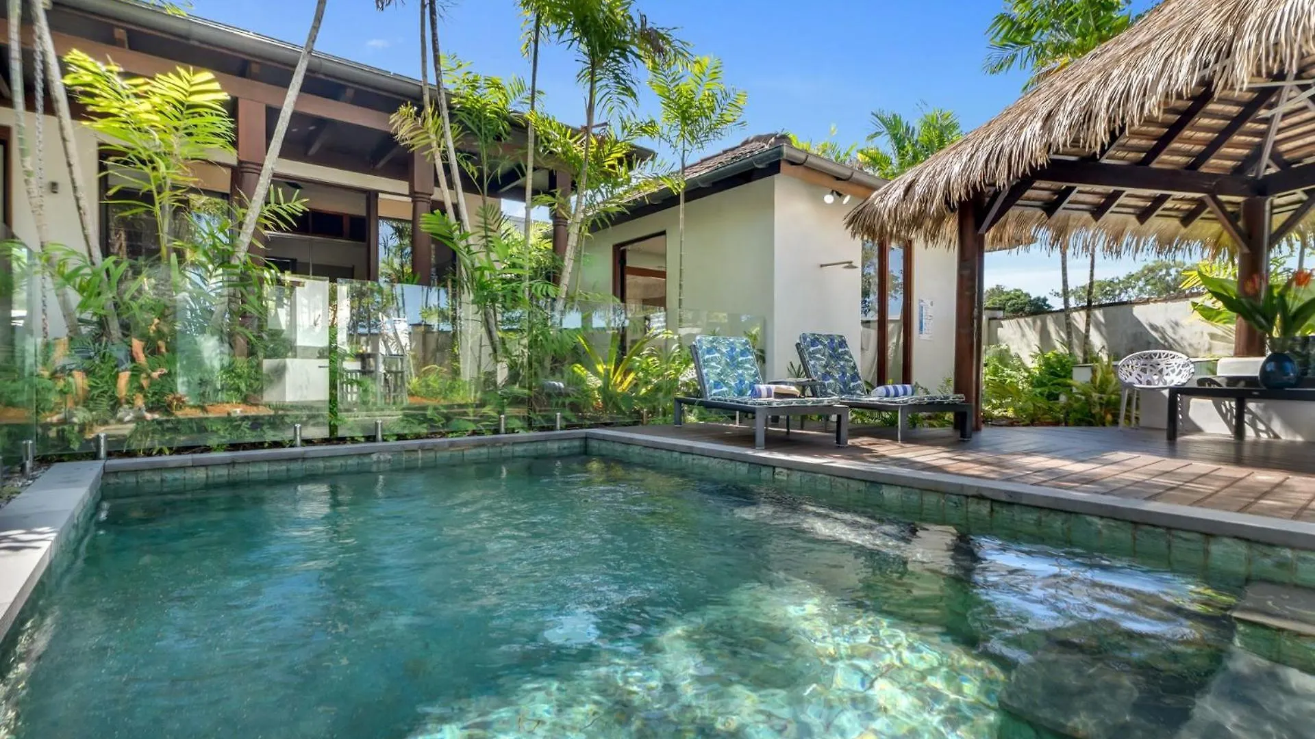 Belle Escapes Pura Palm Cove - Two Luxury Balinese Villas