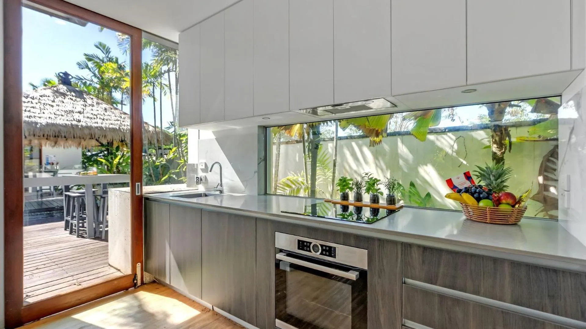 Belle Escapes Pura Palm Cove - Two Luxury Balinese Villas Semesterbostad