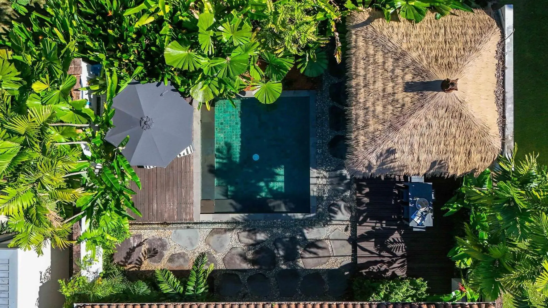Belle Escapes Pura Palm Cove - Two Luxury Balinese Villas 0*,
